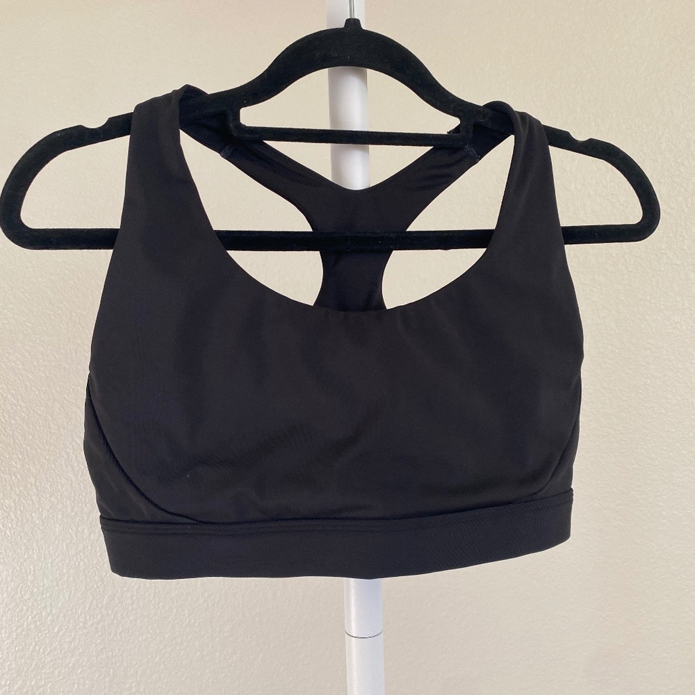 Athleta Womenʻs Black Racerback Sports Bra 14" PTP